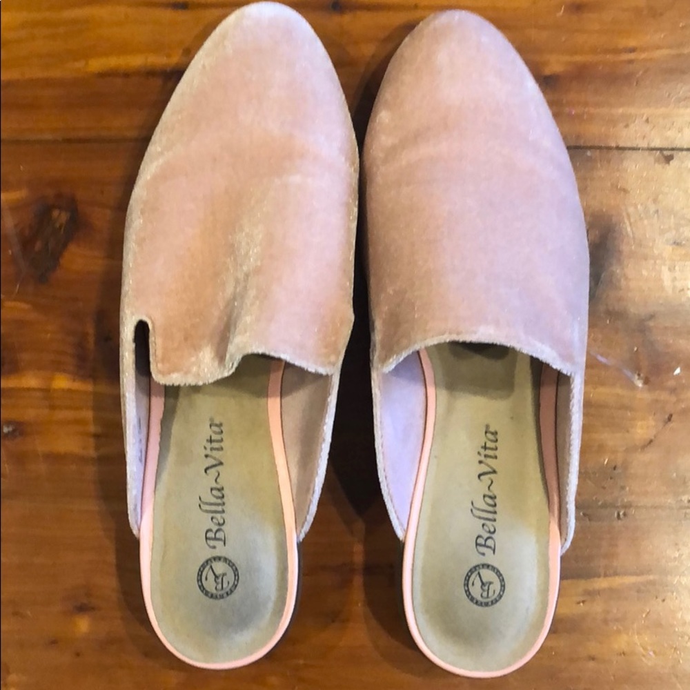 Bella vita pink shoes